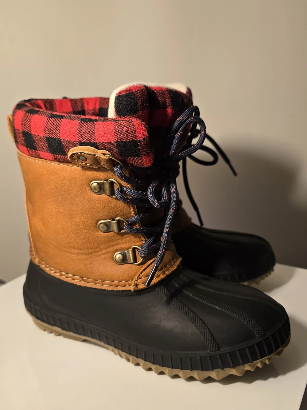 Kids Brown and Black,Plaid Winter Snow Thinsulate Duck Boots, outdoorsy Preppy.